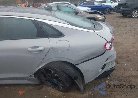 2022 Kia K5 Gt-Line z USA, uszkodzony, nr VIN 5XXG64J22NG083912